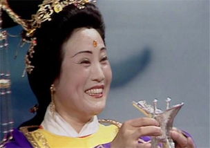 1987年,她在电视连续剧《西游记》中扮演了王母娘娘3,王凤霞 王凤霞