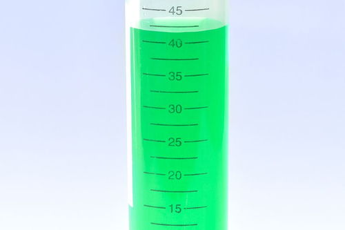 1公斤=2斤=1000g,水的密度是1,所以1000g=1000ml(毫升)即1公斤水等於