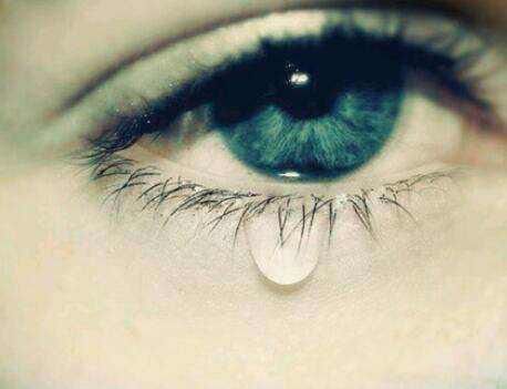 眼泪太多是什么原因